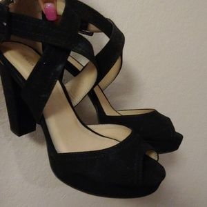 Chinese Laundry Black Suede Sandals